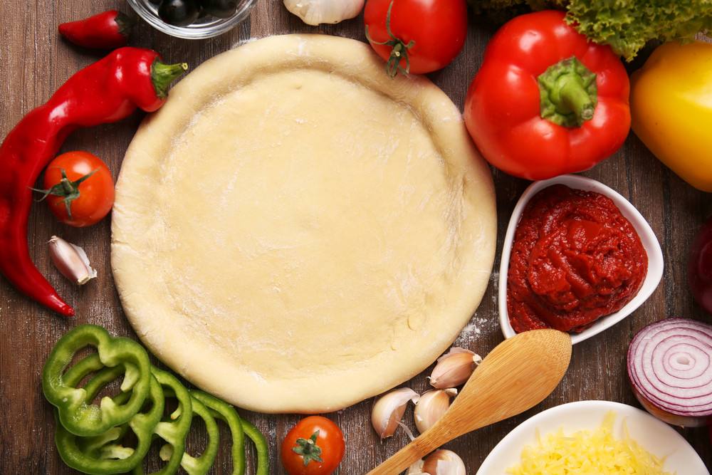 طريقة عمل عجينة بيتزا الايطالي