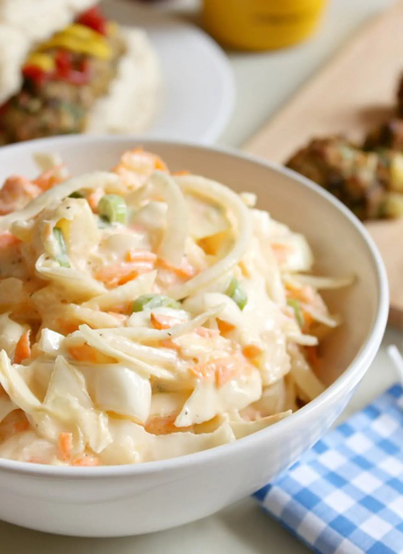 طريقة عمل سلطة الكول سلو