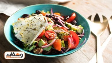 طريقة عمل سلطة يونانية بـ 8 طرق مختلفة
