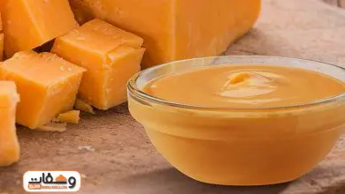 طريقة عمل صوص الجبنة الشيدر بـ 7 وصفات