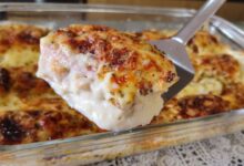 غراتان الدجاج بالبطاطس وصلصة الجبن