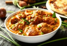 دجاج بالكاري والزبادي