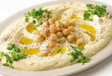 حمص بالطحينة والقرنبيط المقلي